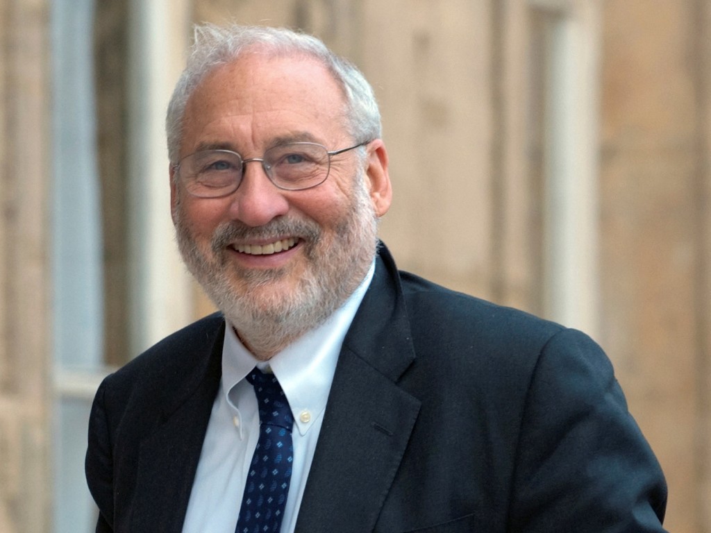 USA's Joseph Stiglitz, Nobel Prize winner for Economics, and President of the Commission on the Measurement of Economic Performance and Social Progress (AP Photo/Philippe Wojazer,Pool)